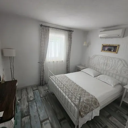 Tarcin Szálloda 3*