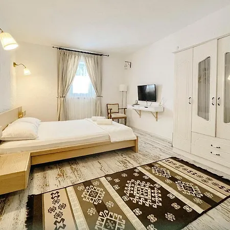 Tarcin Ξενοδοχείο