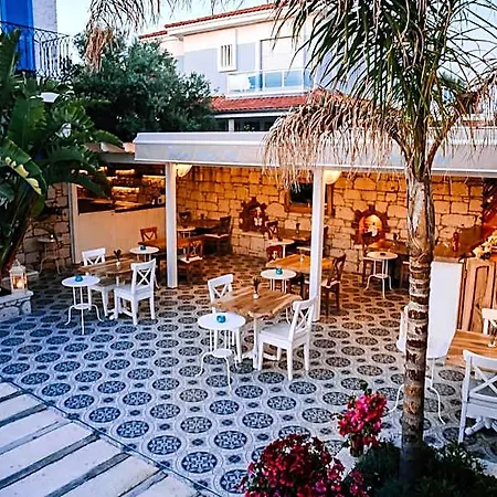 Ξενοδοχείο Tarcin 3*
