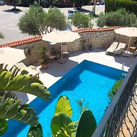 Ξενοδοχείο Tarcin Αλακάτι