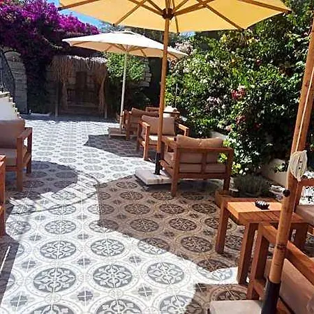 Tarcin Ξενοδοχείο