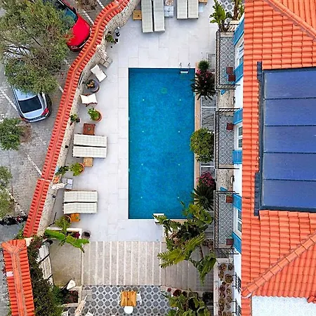 Tarcin Hotel 3*