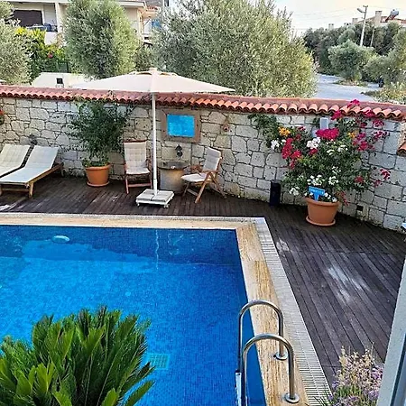 Tarcin Hotel 3*